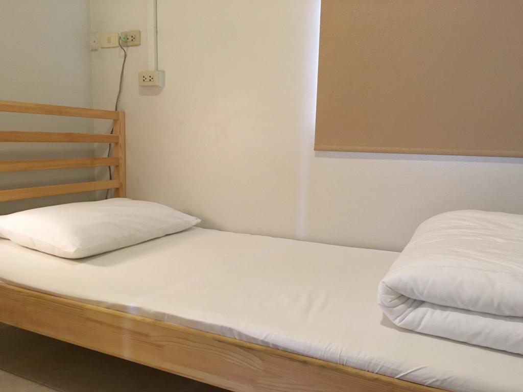 Rest 3 Hostel Bangkok Kültér fotó